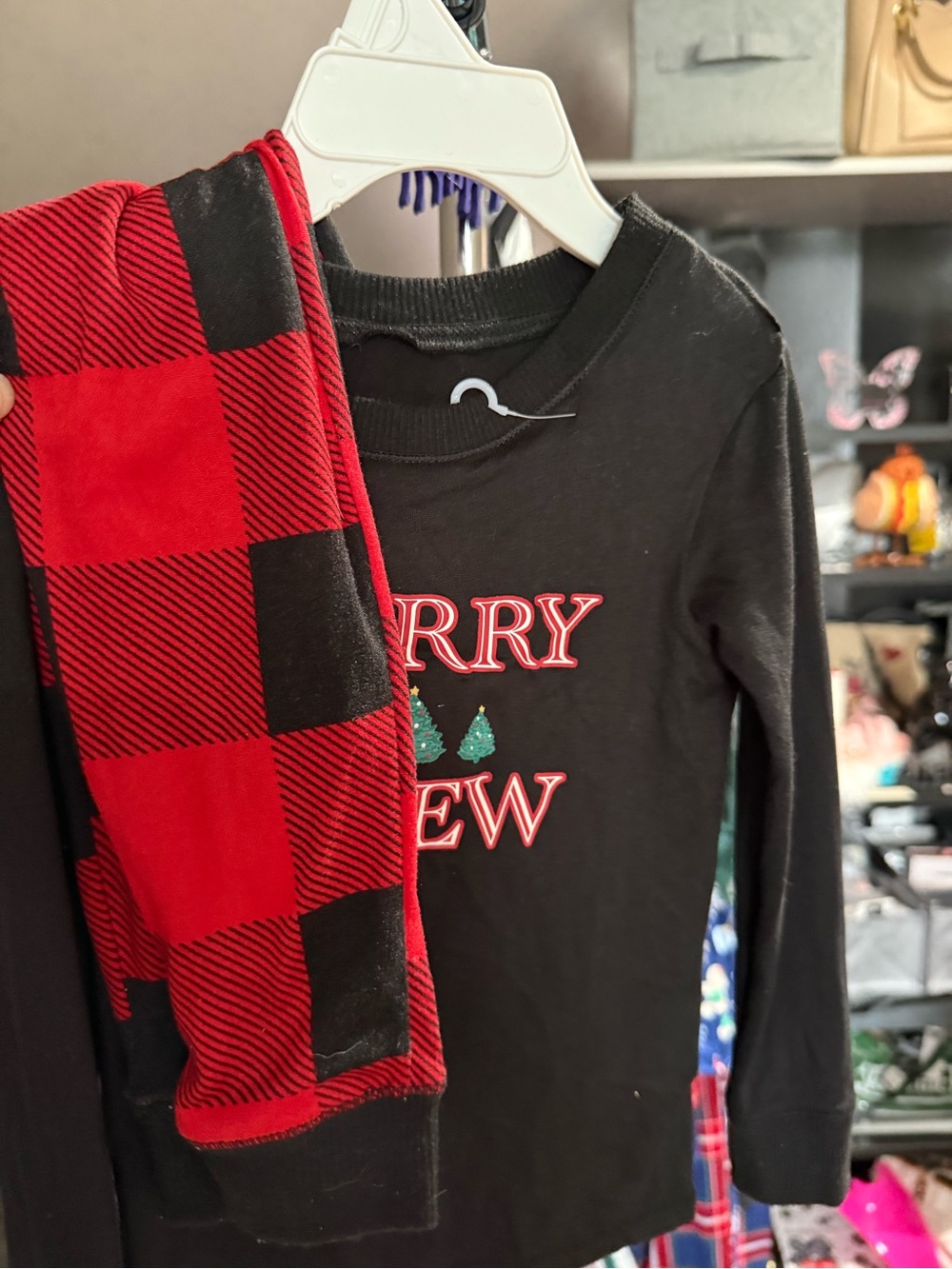 Black Holiday MERRY Crew size 2T